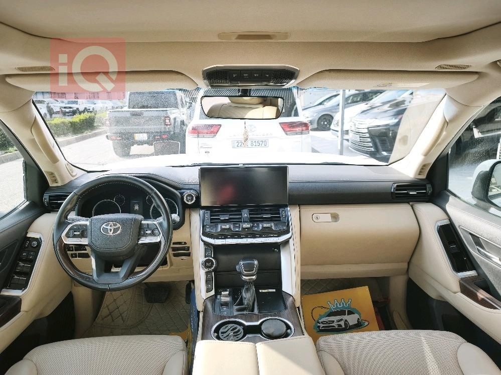 تويوتا لاندكروزر